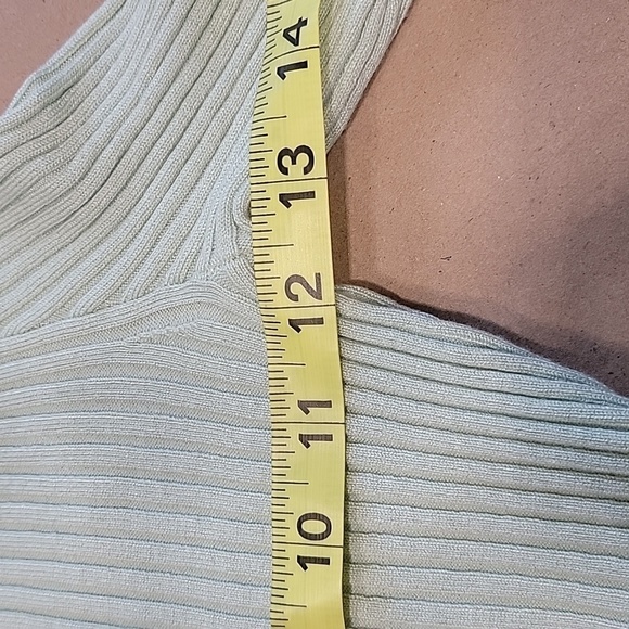 Divided Size XS Ribbed Collared Top Sage/Mint Green, Excellent Used Condition - Picture 6 of 10